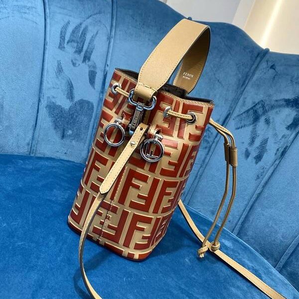 奢侈品1：1芬迪頂級頂級高仿包包包【FENDI】MON TRéSOR水桶包小牛皮fendi-11921
