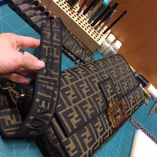 頂級1：1芬迪Fendi 5001 Baguette FF logo 老花系列fendi-11997