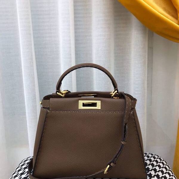 奢侈品頂級頂級高仿包包包芬迪FENDI PEEKABOO七層油邊手工縫製蠟線fendi-12187