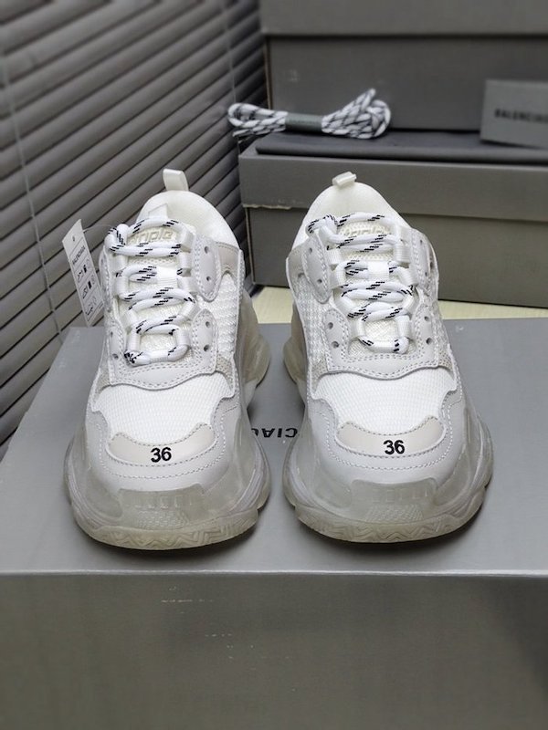 高仿鞋 Balenciaga TriPle S 巴黎氣墊 “白色” 1 高仿鞋 Balenciaga TriPle S 巴黎氣墊 “白色”