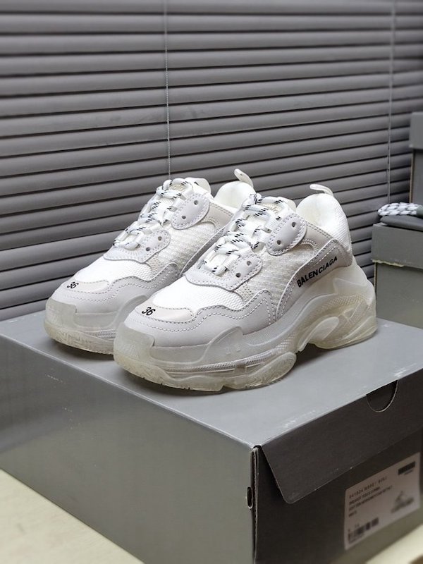 高仿鞋 Balenciaga TriPle S 巴黎氣墊 “白色” 2 高仿鞋 Balenciaga TriPle S 巴黎氣墊 “白色”