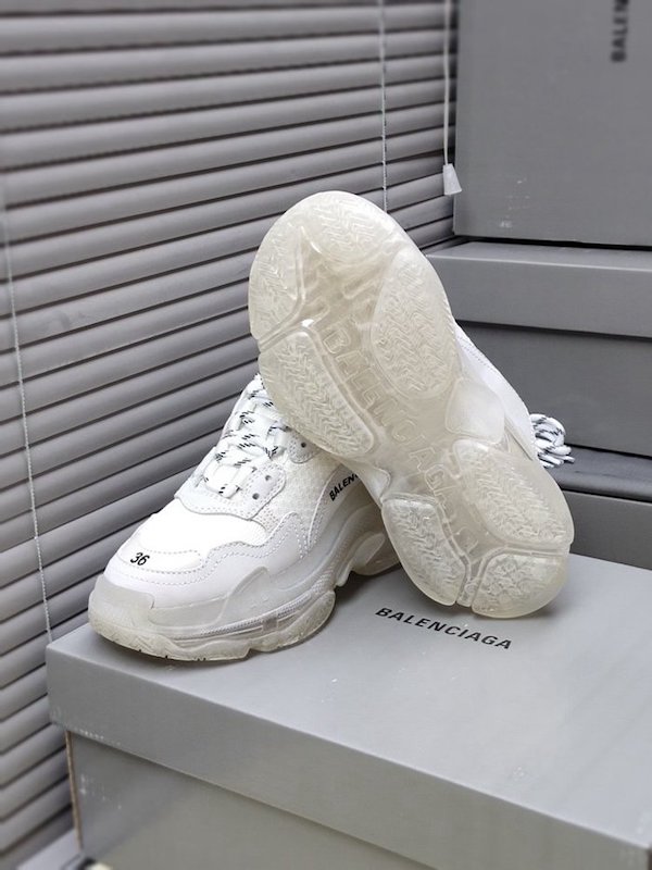 高仿鞋 Balenciaga TriPle S 巴黎氣墊 “白色” 4 高仿鞋 Balenciaga TriPle S 巴黎氣墊 “白色”