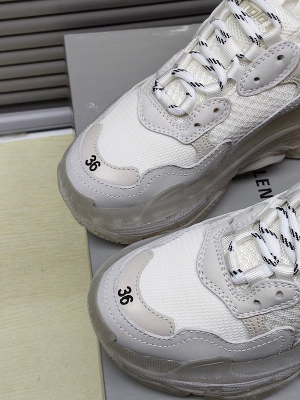 高仿鞋 Balenciaga TriPle S 巴黎氣墊 “白色” 6 高仿鞋 Balenciaga TriPle S 巴黎氣墊 “白色”