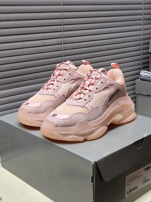 巴黎世家Balenciaga TriPle S 假鞋“粉色” 2 巴黎世家Balenciaga TriPle S 假鞋“粉色”