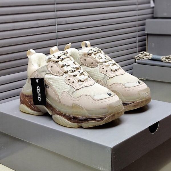 精仿鞋 巴黎世家 TriPle S 巴黎氣墊 “奶茶色” 10 精仿鞋 巴黎世家 TriPle S 巴黎氣墊 “奶茶色”