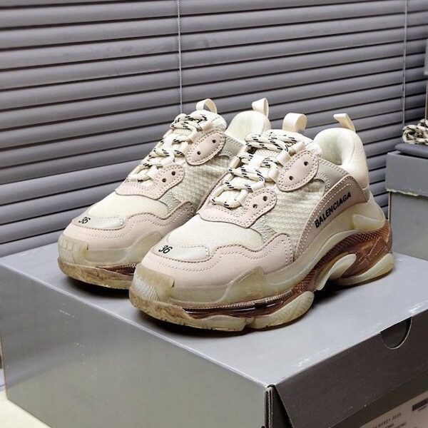 精仿鞋 巴黎世家 TriPle S 巴黎氣墊 “奶茶色” 11 精仿鞋 巴黎世家 TriPle S 巴黎氣墊 “奶茶色”
