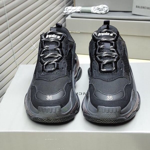 高仿巴黎世家Balenciaga TriPle S 巴黎氣墊 “經典黑”氣墊TPU組合軟底