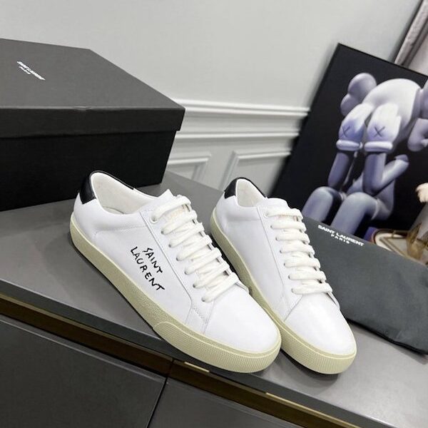 1:1精仿專櫃品質-YSL Saint Laurent男士/女士COURT SL/06光學白皮革和金色刺繡板鞋
