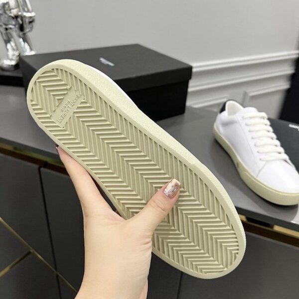 1:1精仿專櫃品質-YSL Saint Laurent男士/女士COURT SL/06光學白皮革和金色刺繡板鞋