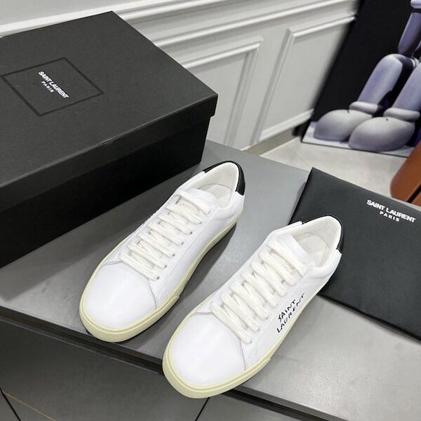 1:1精仿專櫃品質-YSL Saint Laurent男士/女士COURT SL/06光學白皮革和金色刺繡板鞋