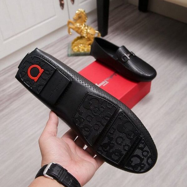 頂級高仿 Ferragamo 豆豆男鞋