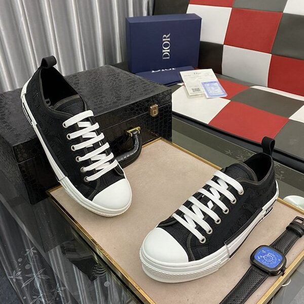 精仿Dior迪奧男士專櫃最新系列休閒樂福鞋