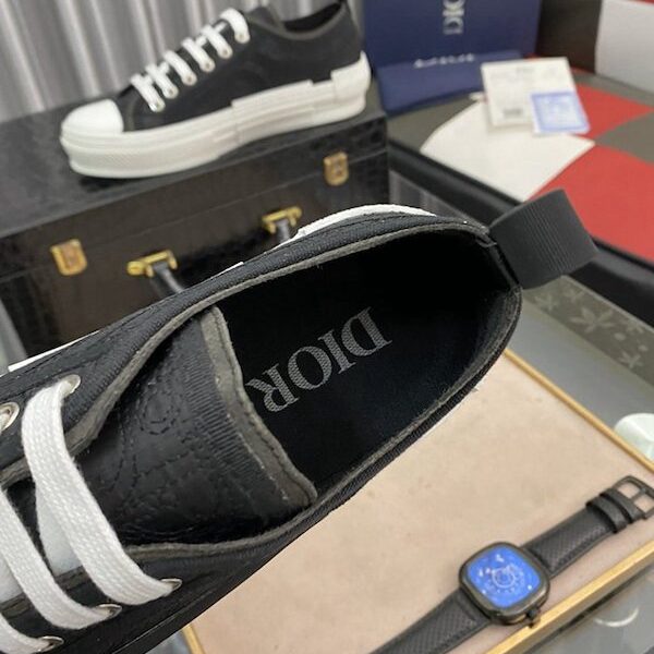 精仿Dior迪奧男士專櫃最新系列休閒樂福鞋