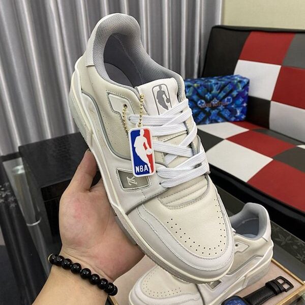1:1精仿專櫃品質 LV路易威登男士休閒鞋 12 1:1精仿專櫃品質 LV路易威登男士休閒鞋