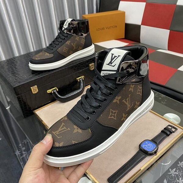 精仿LV高幫休閒板鞋