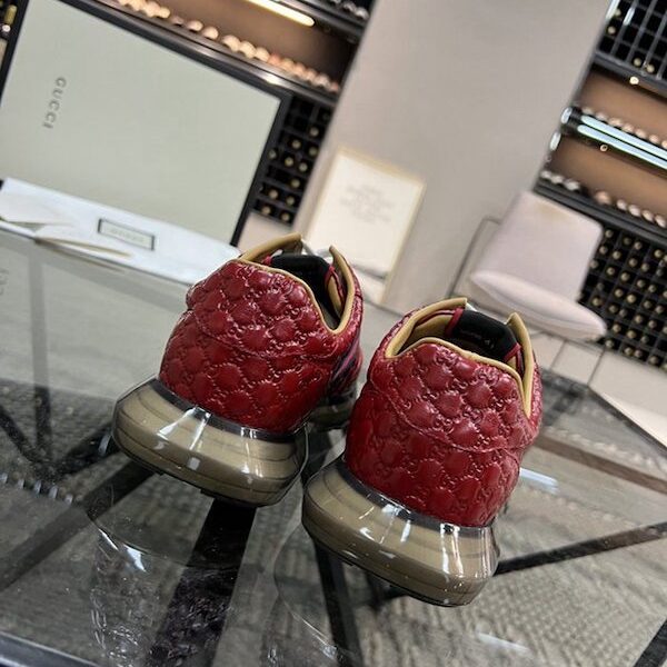 高仿gucci爆款男士運動板鞋