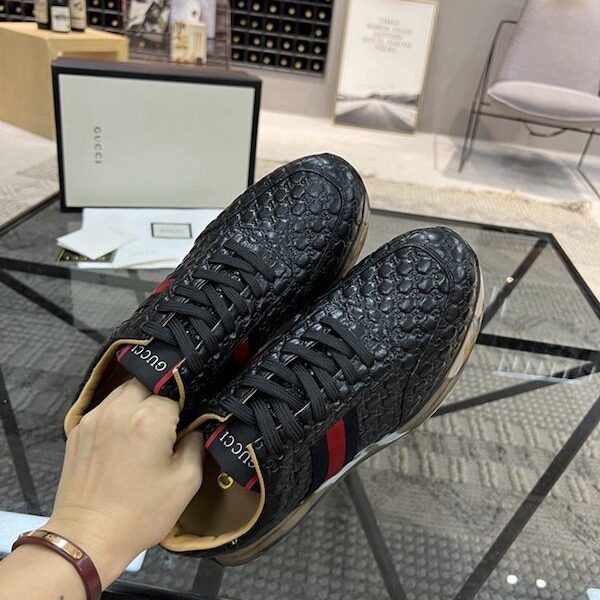 精仿gucci爆款男士運動板鞋