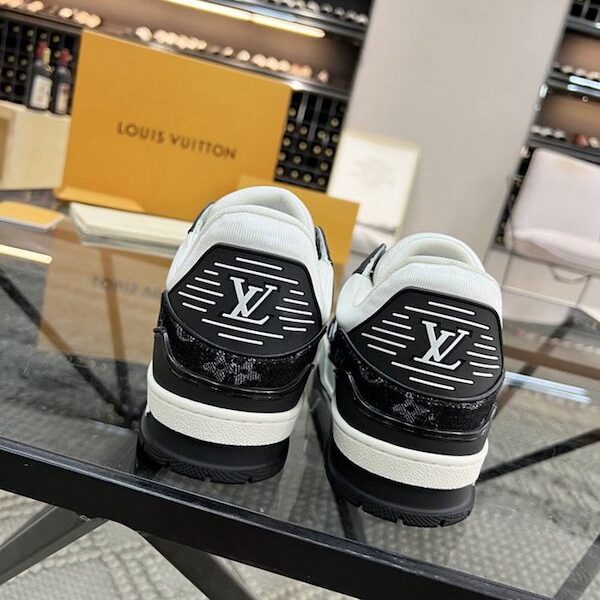 高仿lv爆款男士運動板鞋