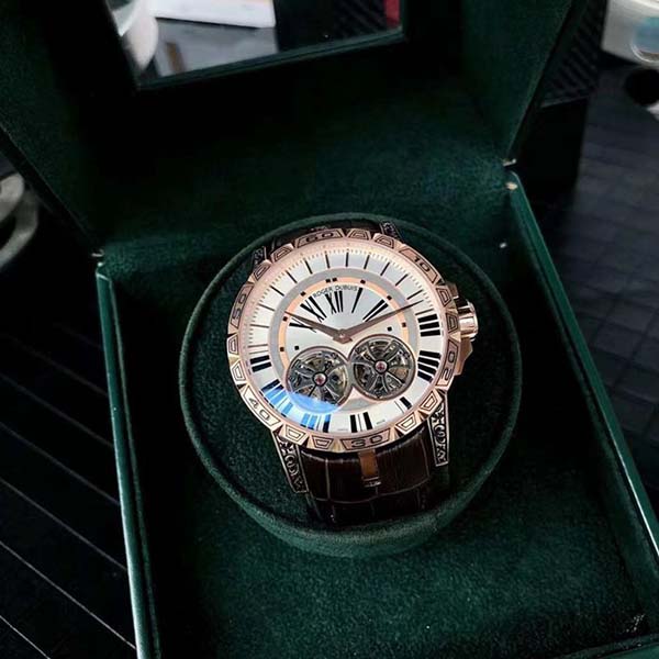 頂級復刻手表名表Roger Dubuis羅傑杜彼(豪爵)Excalibur 46系列,Tourbillon雙飛行陀飛輪動能顯示腕表 3 頂級復刻手表名表Roger Dubuis羅傑杜彼(豪爵)Excalibur 46系列,Tourbillon雙飛行陀飛輪動能顯示腕表