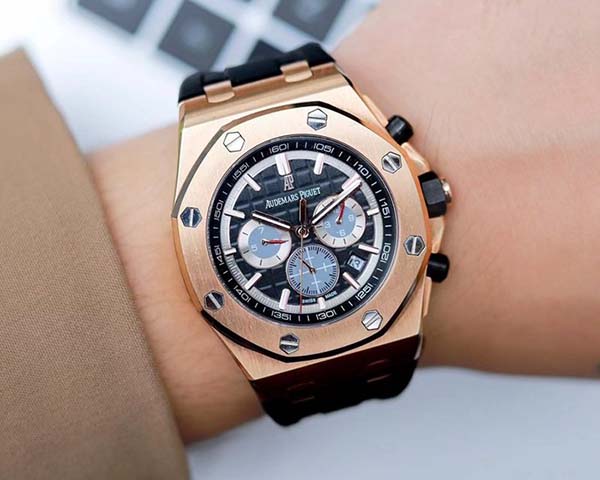 精仿腕表愛彼-Audemars Piguet 皇家橡樹離岸型系列複刻原裝3126轉陀