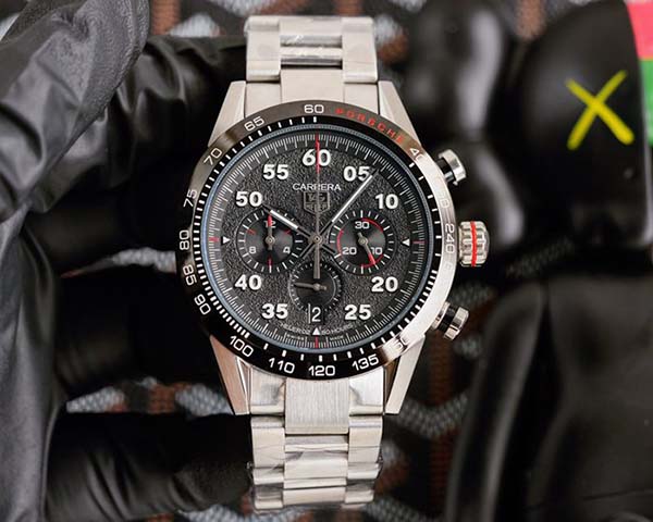 手表頂級高仿泰格豪雅 TAG Heuer 卡萊拉系列運動計時碼表