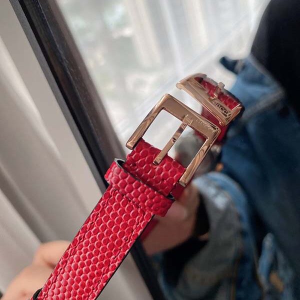 高仿手表精品古馳 Gucci專櫃最新款搭配interlocking G表冠