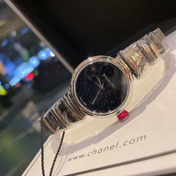 高仿手表精品寶格麗LVCEA系列最新款採用藍晶沙Aventurine製作錶盤