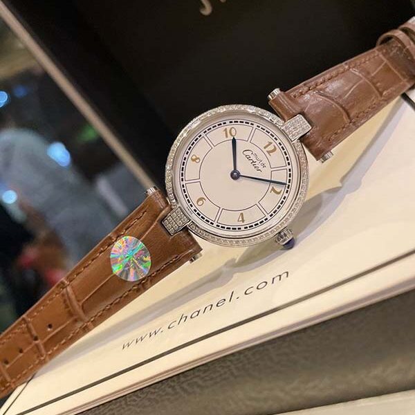 手表復刻Cartier卡地亞鑽圈圓盤中古腕表