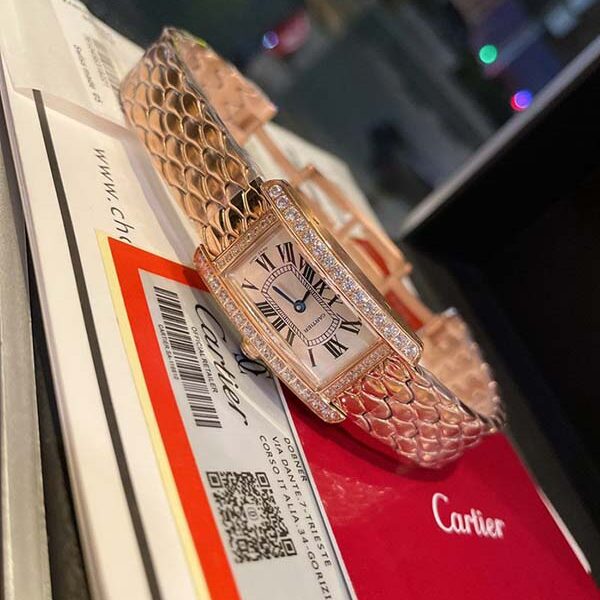 精仿手表卡地亞-Cartier Tank Américaine腕表瑞士石英機芯