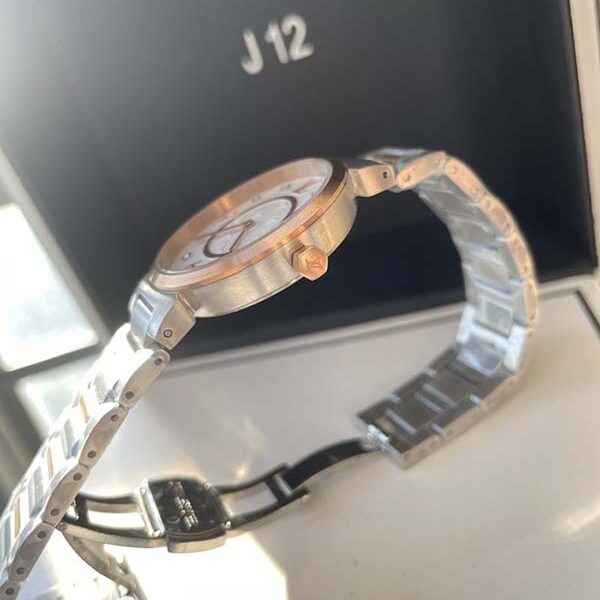 高仿腕表LV——TAMBOUR SLIM全系列採用瑞士石英機芯