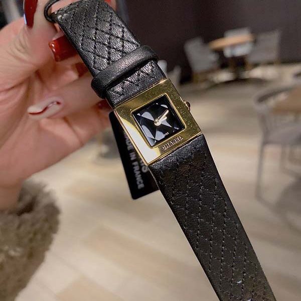 平價好看手錶 CHANEL【香奈兒】中古董手錶真皮菱形格子車線日本 滿天星空藍方形復古