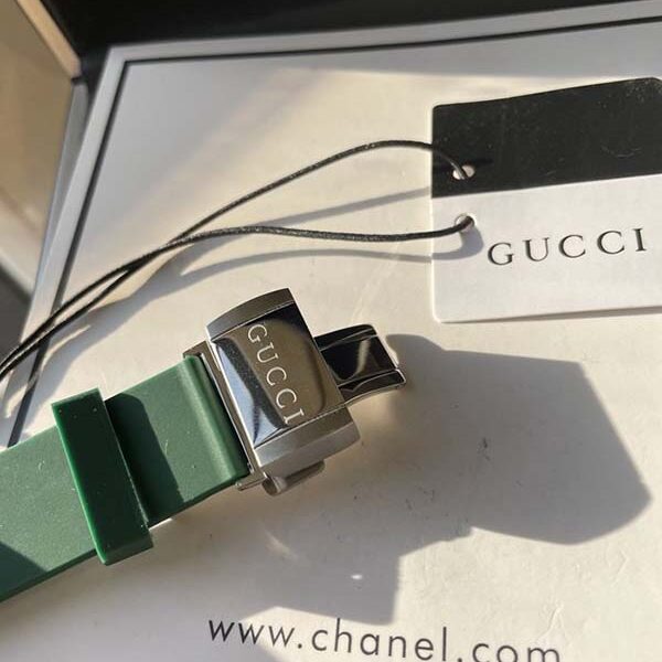 手表頂級原單古馳 Gucci新款中性潛水表瑞士ETA石英機芯