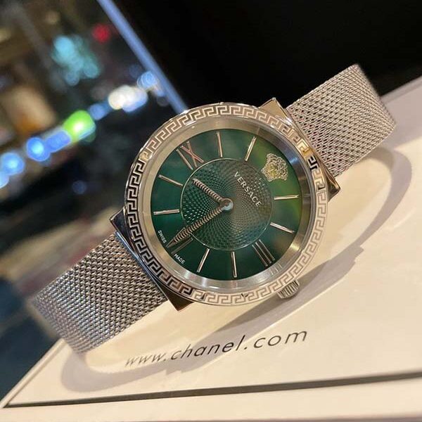 精仿名牌範思哲GRECA GLASS系列12時位美杜莎頭像