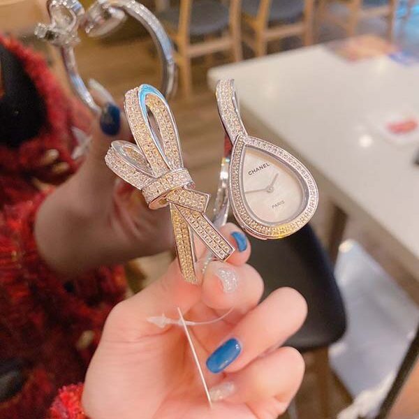 一比一高仿手表香奈兒-Chanel新款蝴蝶結手鐲腕表 全新Ruban高級珠寶系列
