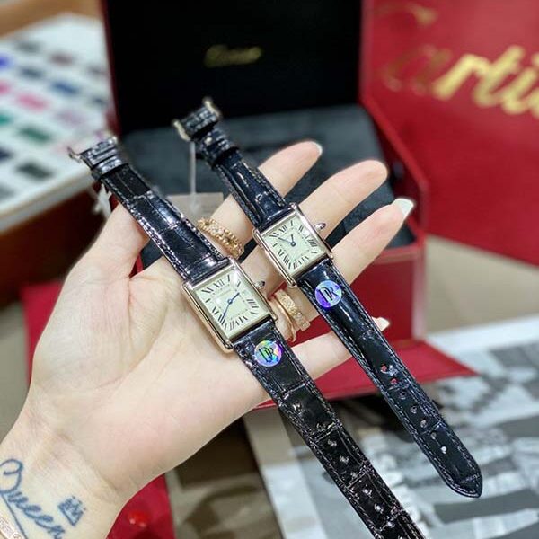 腕表精仿CARTIER-Tank腕表瑞士石英機芯