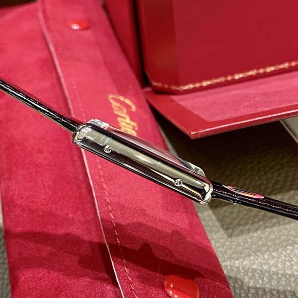 腕表精仿CARTIER-Tank腕表瑞士石英機芯
