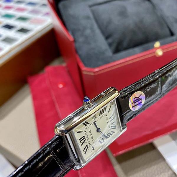腕表精仿CARTIER-Tank腕表瑞士石英機芯