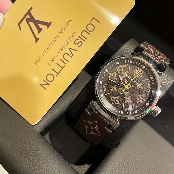 貨到付款lv路易威登老花手錶 LOUIS VUITTON 字母
