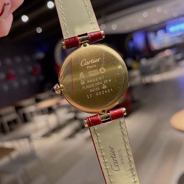 高仿腕表Cartier卡地亞鑽圈圓盤中古腕表