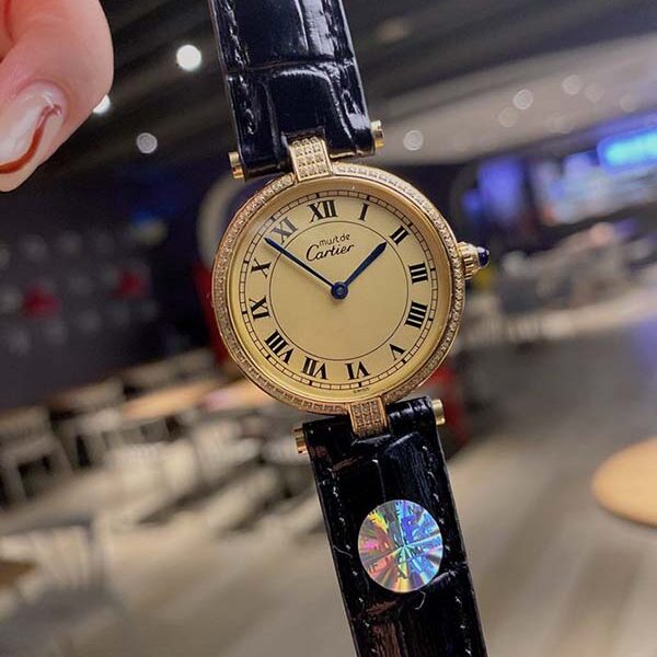 精仿腕表Cartier卡地亞鑽圈圓盤中古腕表