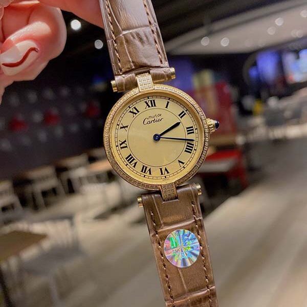 精仿腕表Cartier卡地亞鑽圈圓盤中古腕表