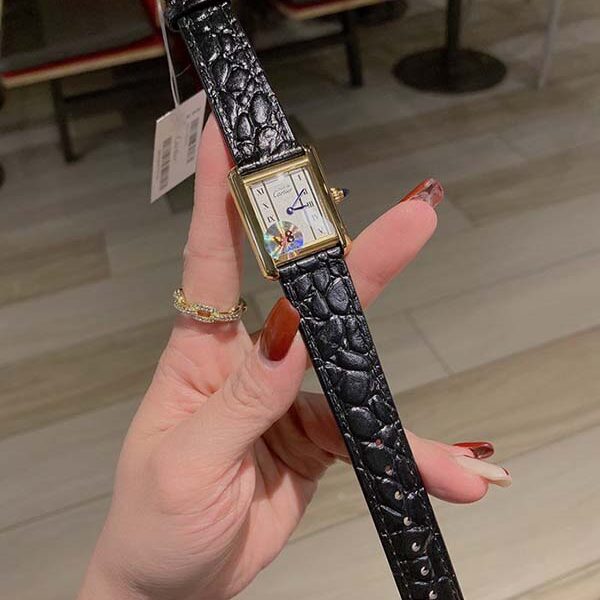 一比一高仿手表卡地亞 CARTIER-Tank腕表家族的代表作瑞士石英機芯