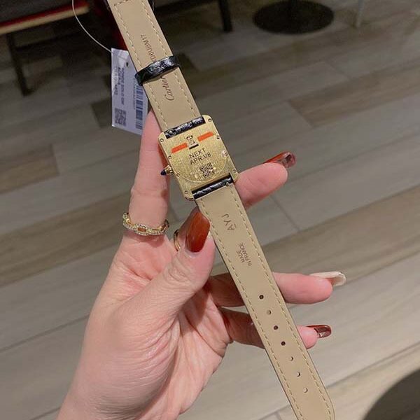 一比一高仿手表卡地亞 CARTIER-Tank腕表家族的代表作瑞士石英機芯