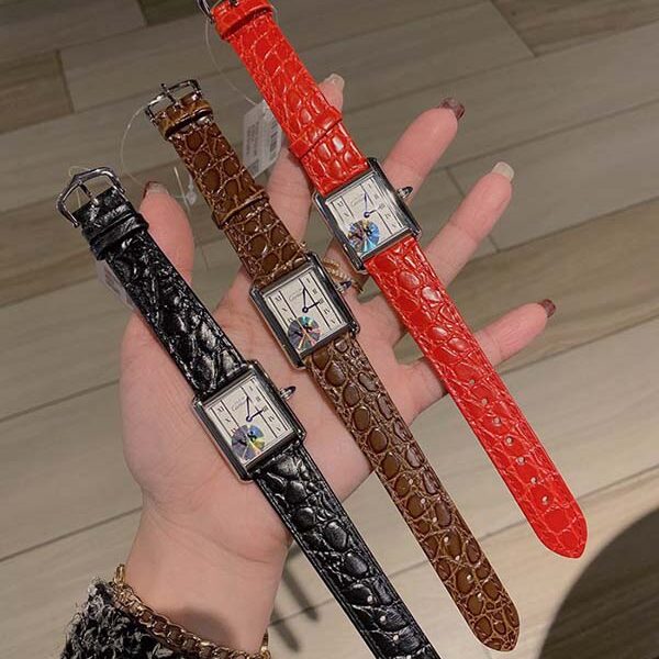 一比一高仿手表卡地亞 CARTIER-Tank腕表家族的代表作瑞士石英機芯