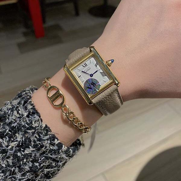 手表頂級高仿卡地亞 CARTIER-Tank腕表家族的代表作瑞士石英機芯