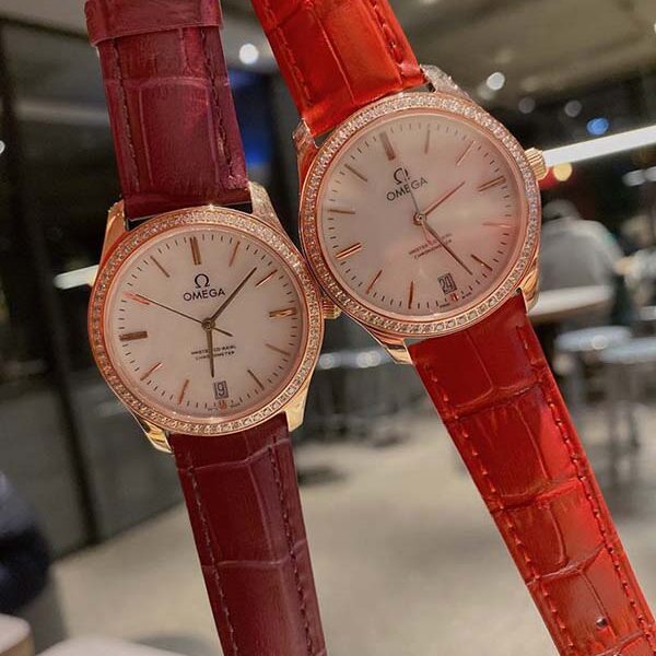 手錶推薦OMEGA歐米茄精心打造的蝶飛系列女士腕表瑞士進口石英機芯