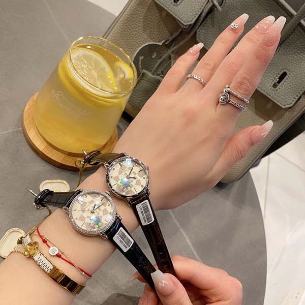 頂級復刻手表名表歐米茄-OMEGA 女士腕表進口石英機芯