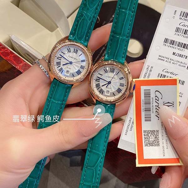 高仿高品質卡卡鑰匙系列卡地亞阿拉伯數字時標和劍形藍鋼指針進口原裝石英機芯