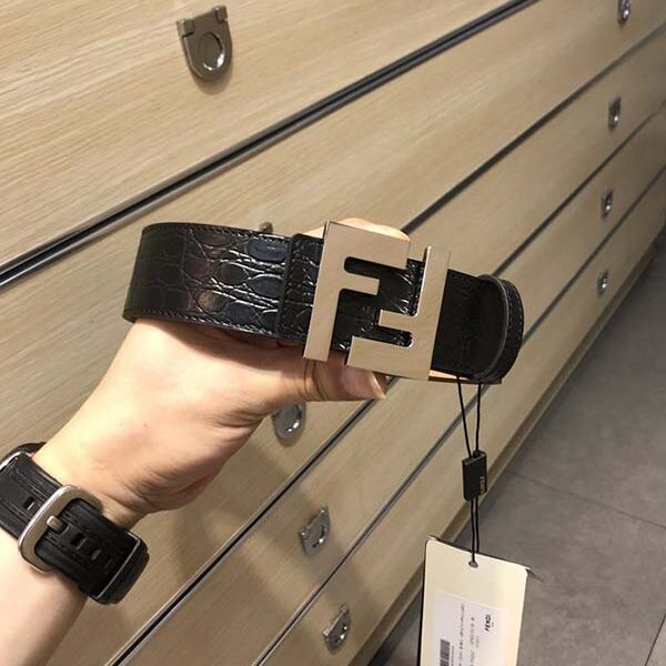 高仿fendi標誌造型寬皮帶鱷魚紋扣