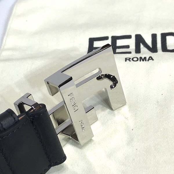 明星同款 fendi標誌 黑色小牛皮皮帶